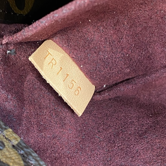 TRADE!! Authentic Louis Vuitton Montaigne BB - Picture 8 of 15